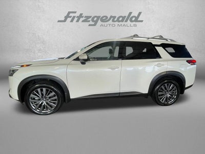 2024 Nissan Pathfinder SL