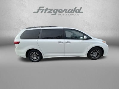 2018 Toyota Sienna XLE 8 Passenger
