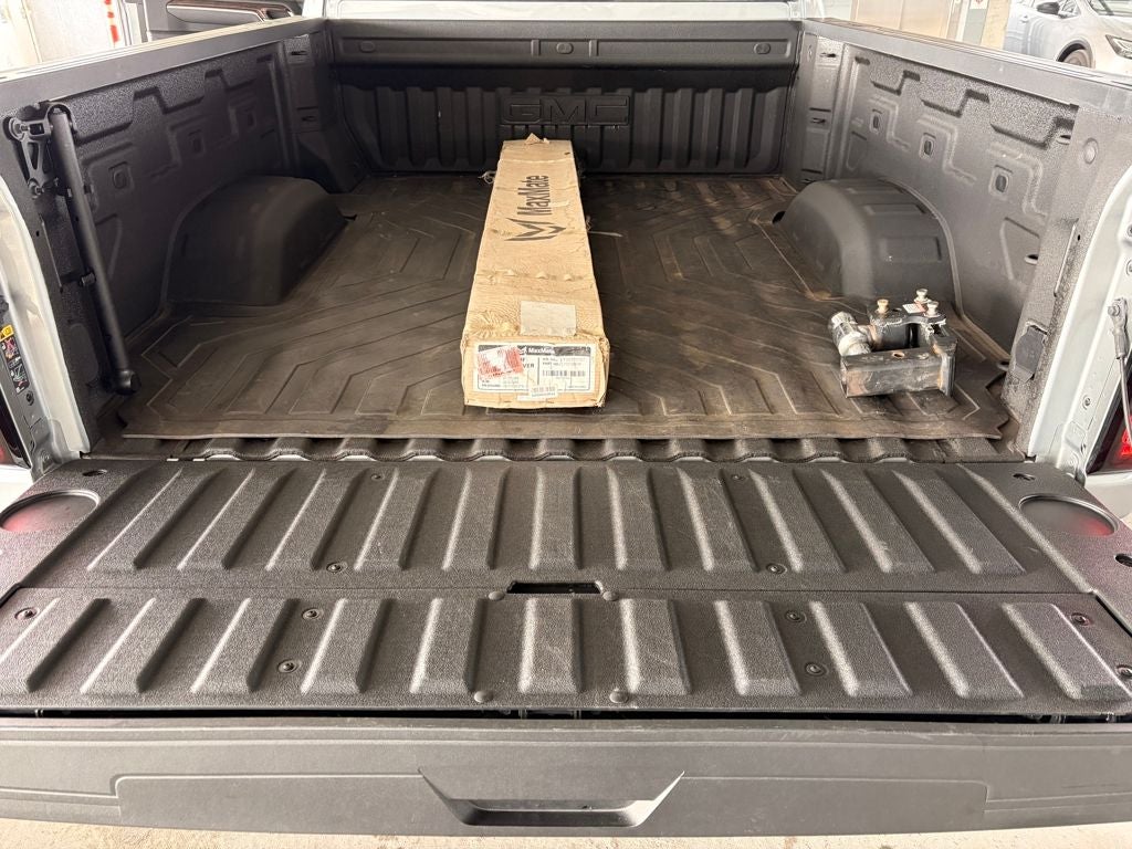 2025 GMC Sierra HD SLE