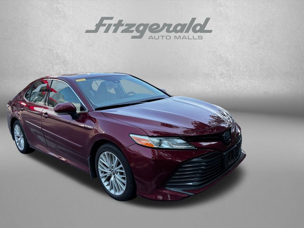 2019 Toyota Camry Hybrid XLE