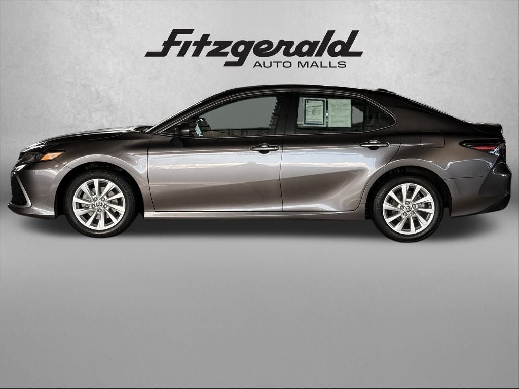 2024 Toyota CAMRY LE