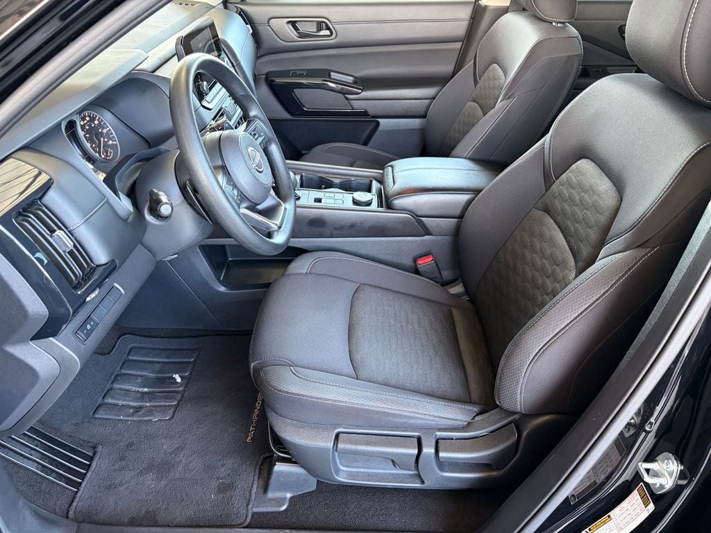 2023 Nissan Pathfinder S