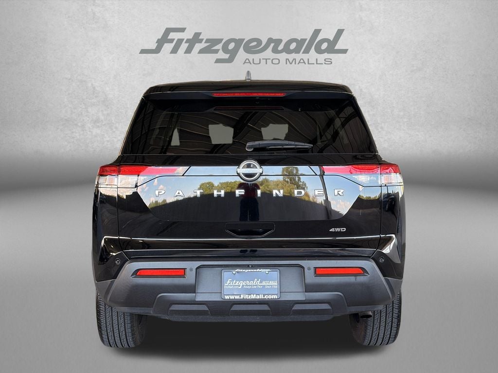 2023 Nissan Pathfinder S