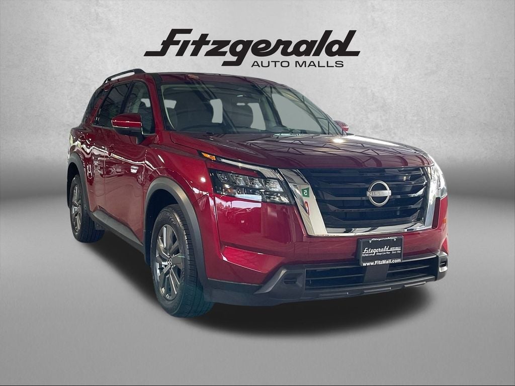 2024 Nissan Pathfinder SV