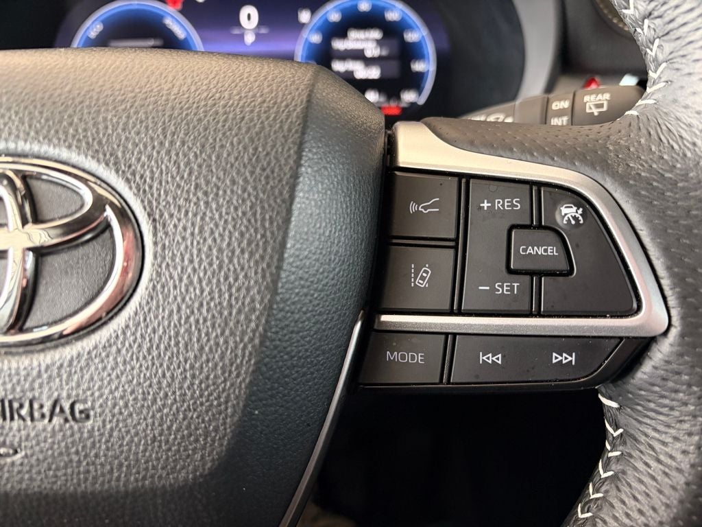 2025 Toyota SIENNA XSE AWD XSE 7 Passenger