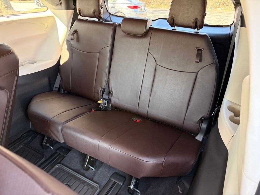 2024 Toyota SIENNA PLT AWD Platinum 7 Passenger