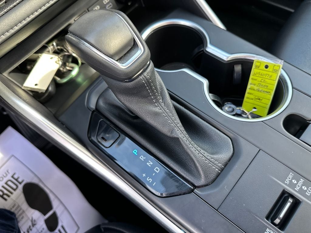 2022 Toyota HIGHLANDER HYBRD XLE