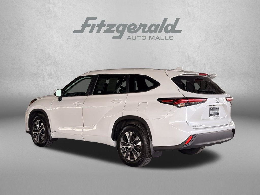 2025 Toyota Highlander Hybrid XLE