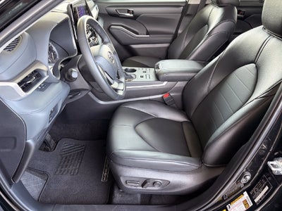 2025 Toyota Highlander XLE