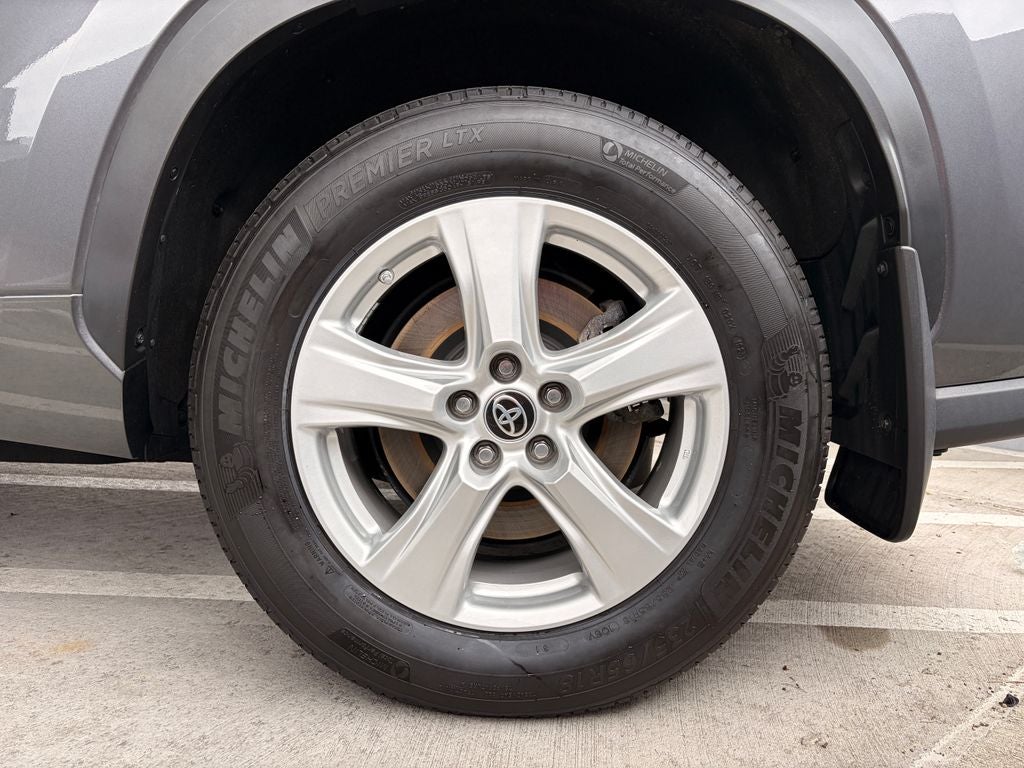 2023 Toyota Highlander L