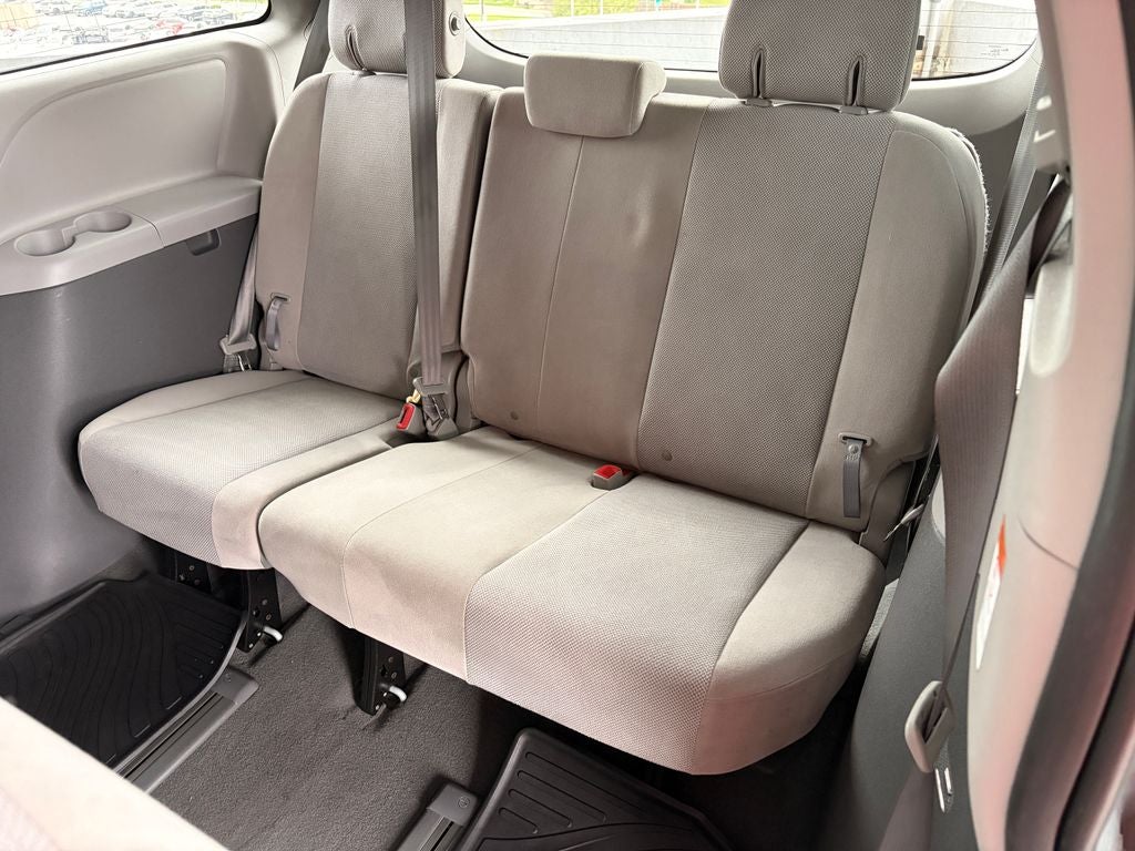 2020 Toyota Sienna L 7 Passenger
