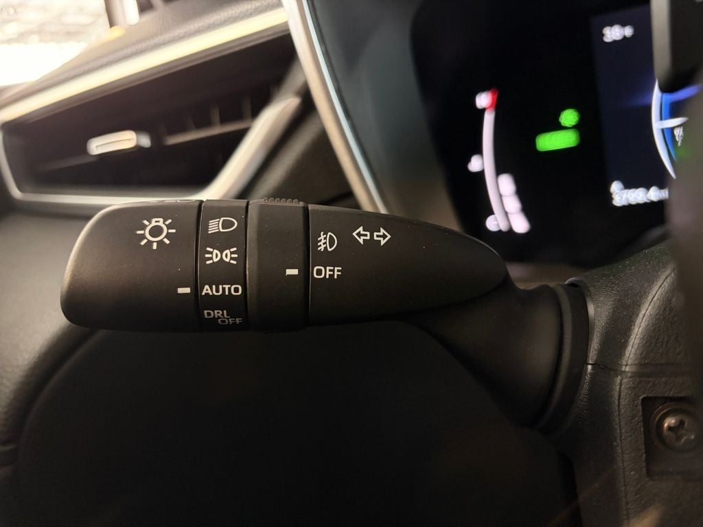 2023 Toyota Corolla Cross Hybrid XSE