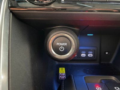 2024 Toyota VENZA LE