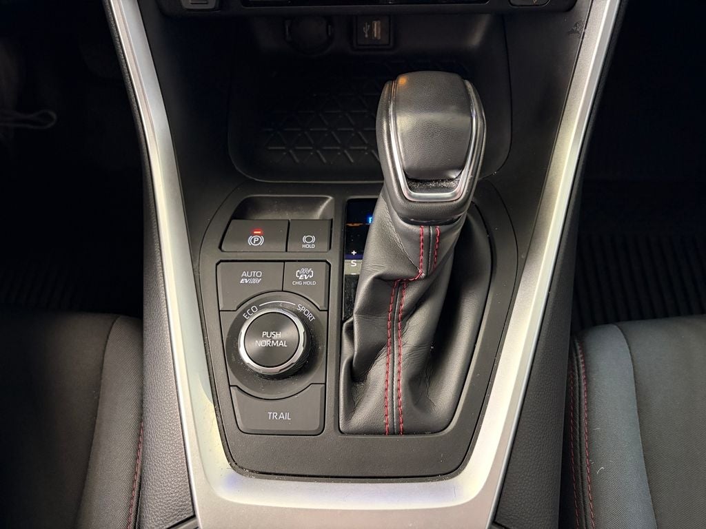 2024 Toyota RAV4 Prime SE