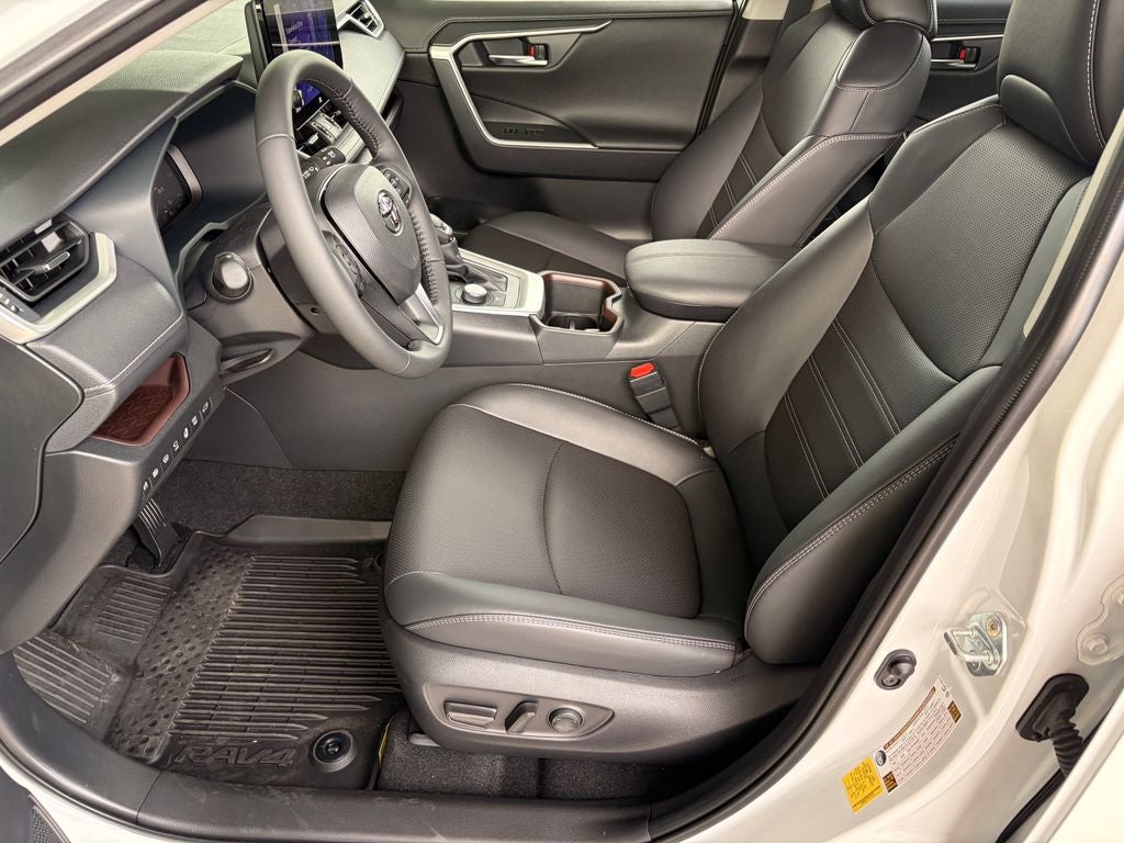 2025 Toyota RAV4 HYBRID Limited