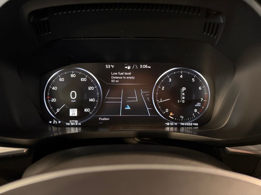 2021 Volvo XC60 T5 Momentum