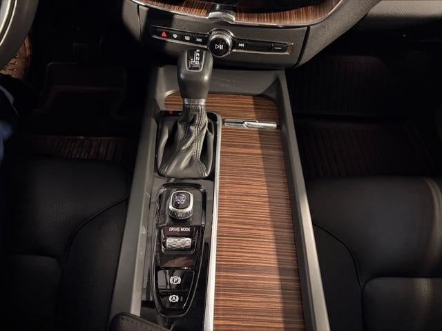 2021 Volvo XC60 T5 Momentum