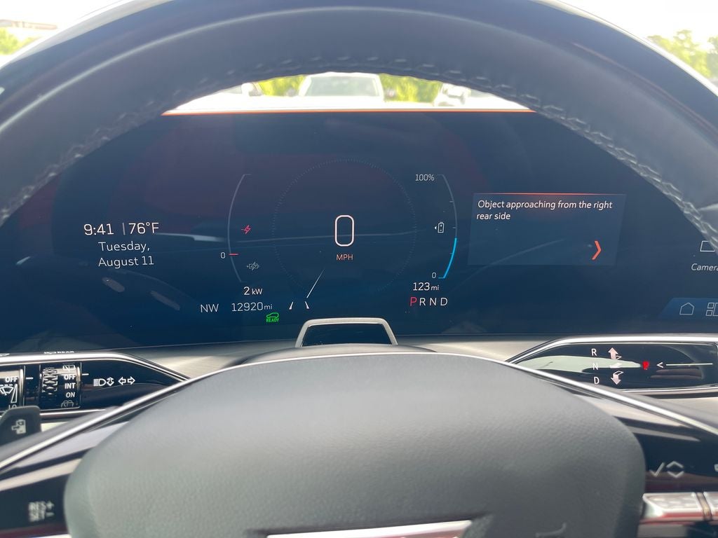 2026 Cadillac VISTIQ Sport