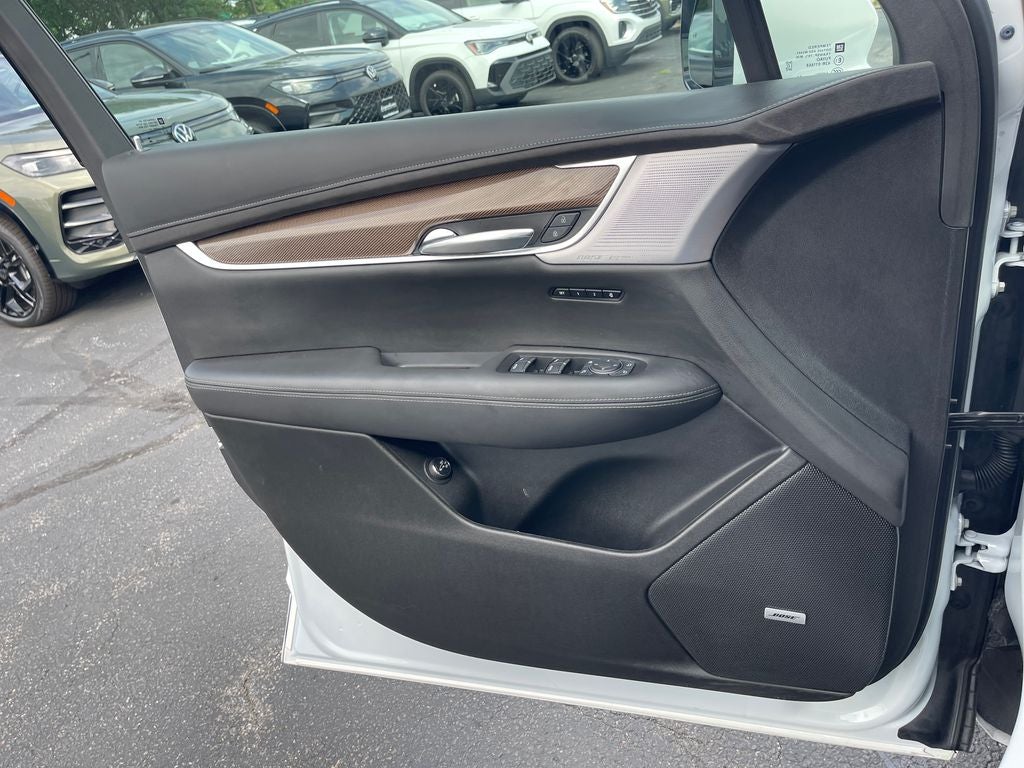 2025 Cadillac XT6 Premium Luxury