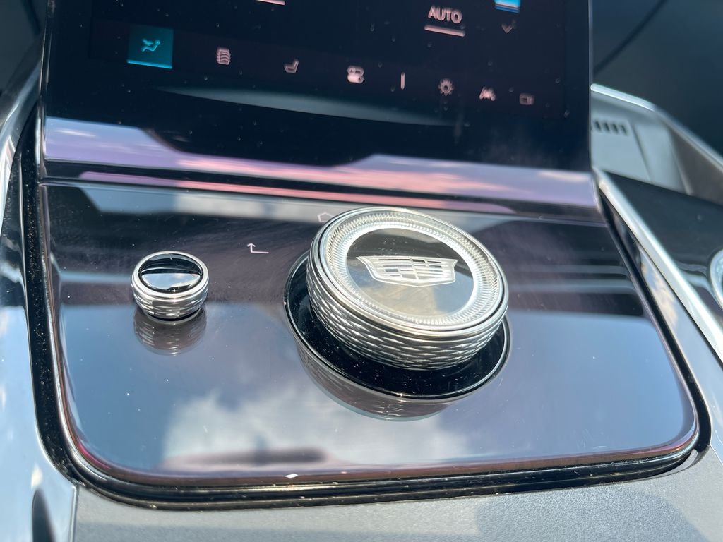 2025 Cadillac ESCALADE IQ Luxury 2