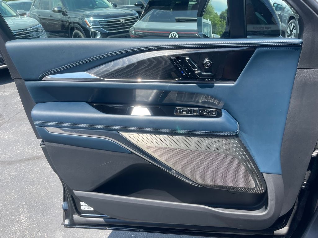 2025 Cadillac ESCALADE IQ Luxury 2