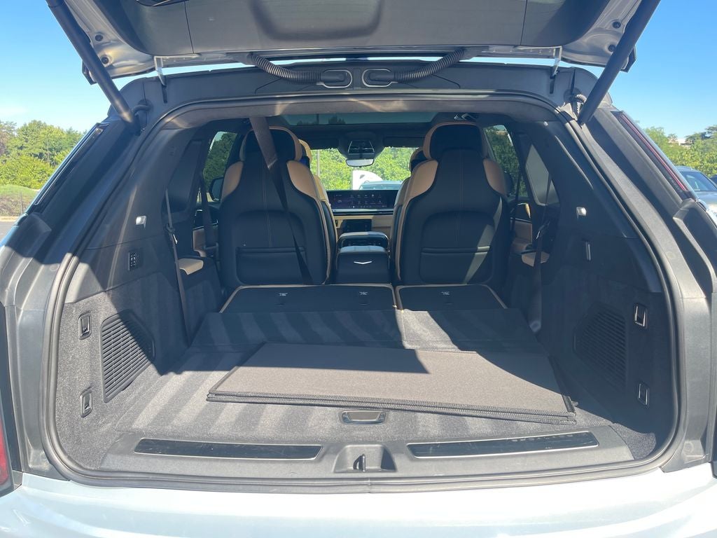 2025 Cadillac ESCALADE IQ Luxury 2