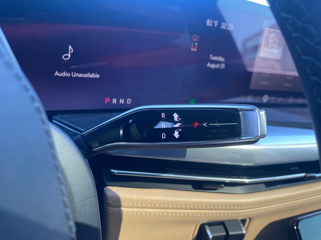 2025 Cadillac ESCALADE IQ Luxury 2