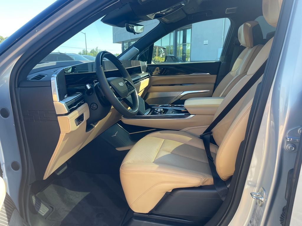 2025 Cadillac ESCALADE IQ Luxury 2