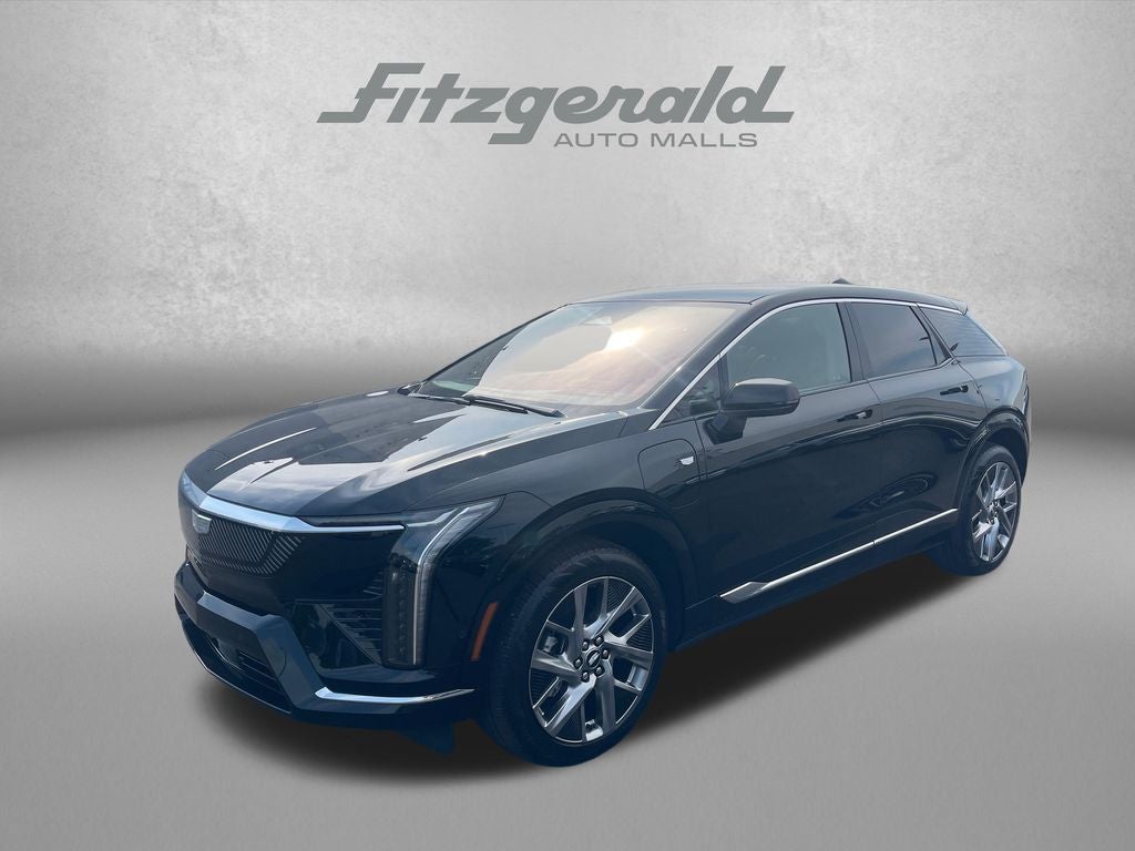 2025 Cadillac OPTIQ Luxury 2