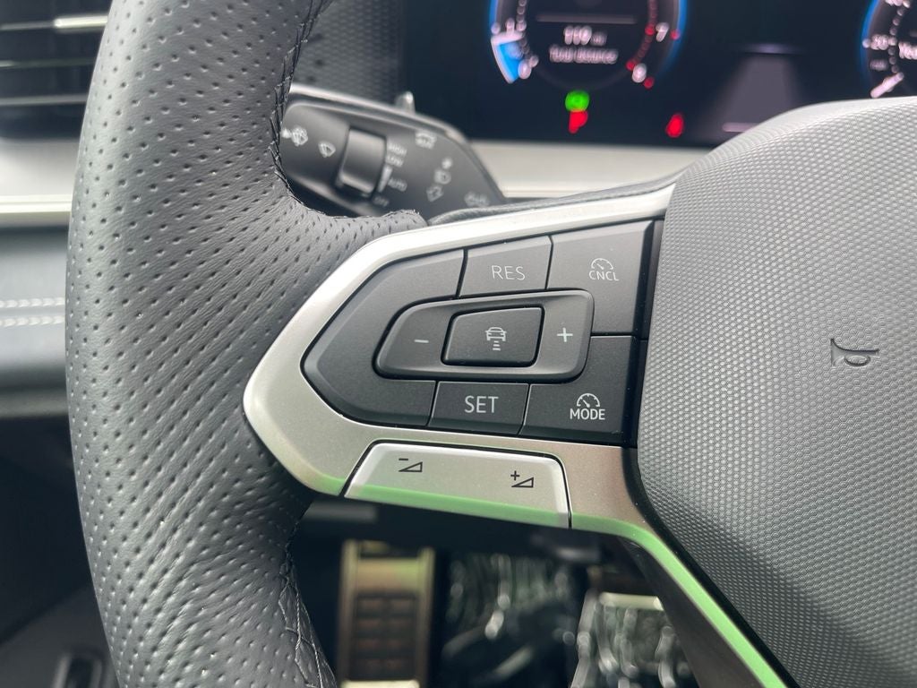 2025 Volkswagen Tiguan 2.0T SE R-Line Black