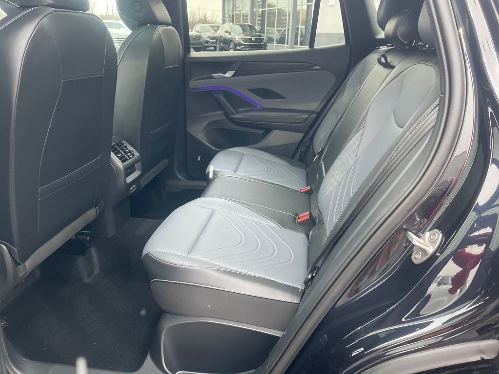 2025 Volkswagen Tiguan 2.0T SE R-Line Black