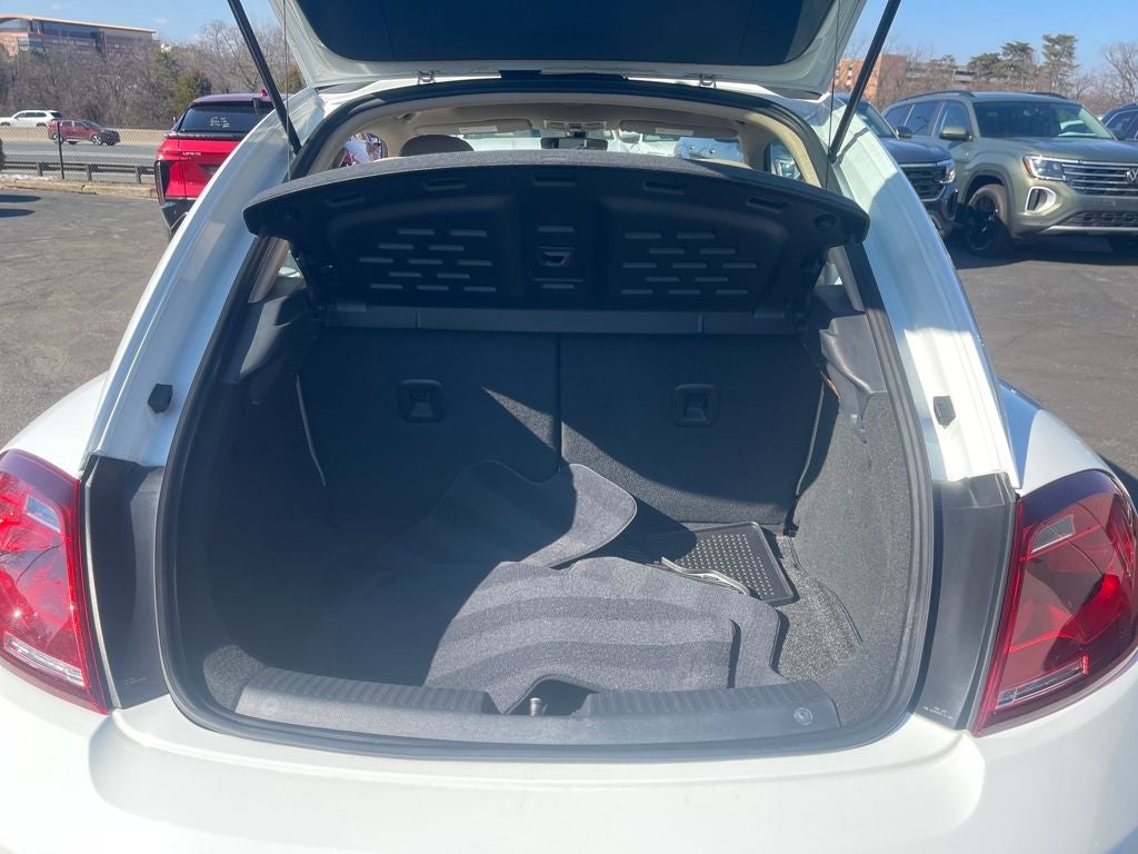 2018 Volkswagen Beetle 2.0T SE