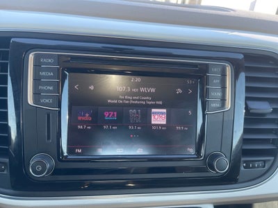 2018 Volkswagen Beetle 2.0T SE