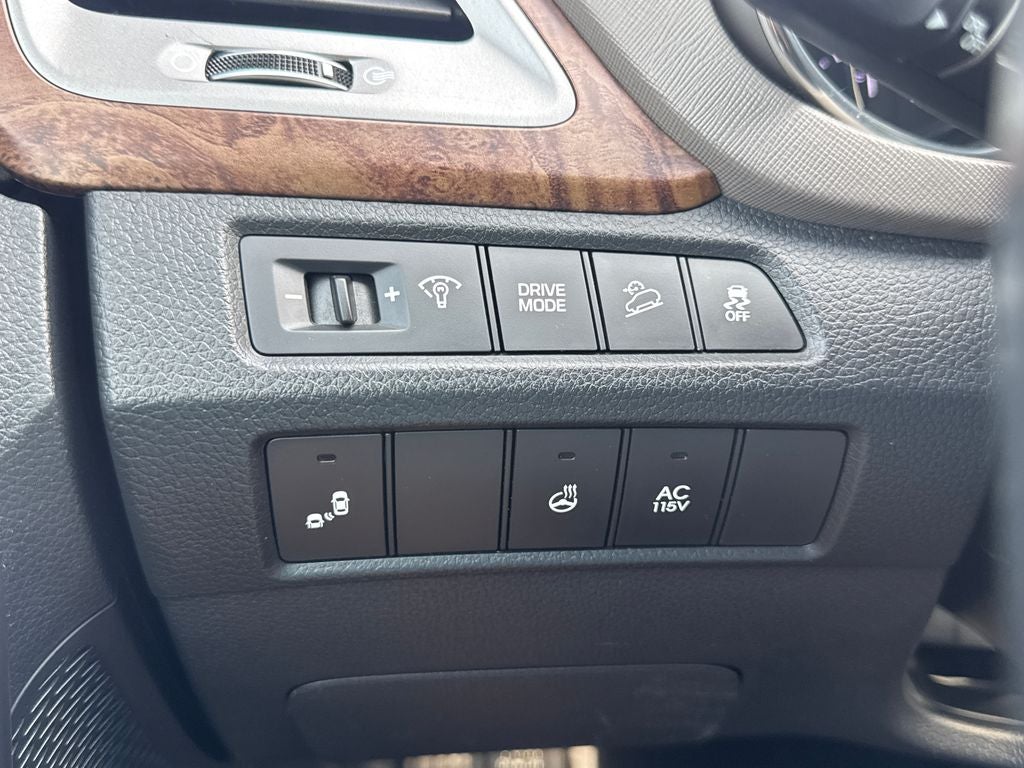 2017 Hyundai Santa Fe SE Ultimate