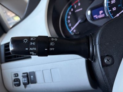 2013 Toyota Sienna XLE 8 Passenger