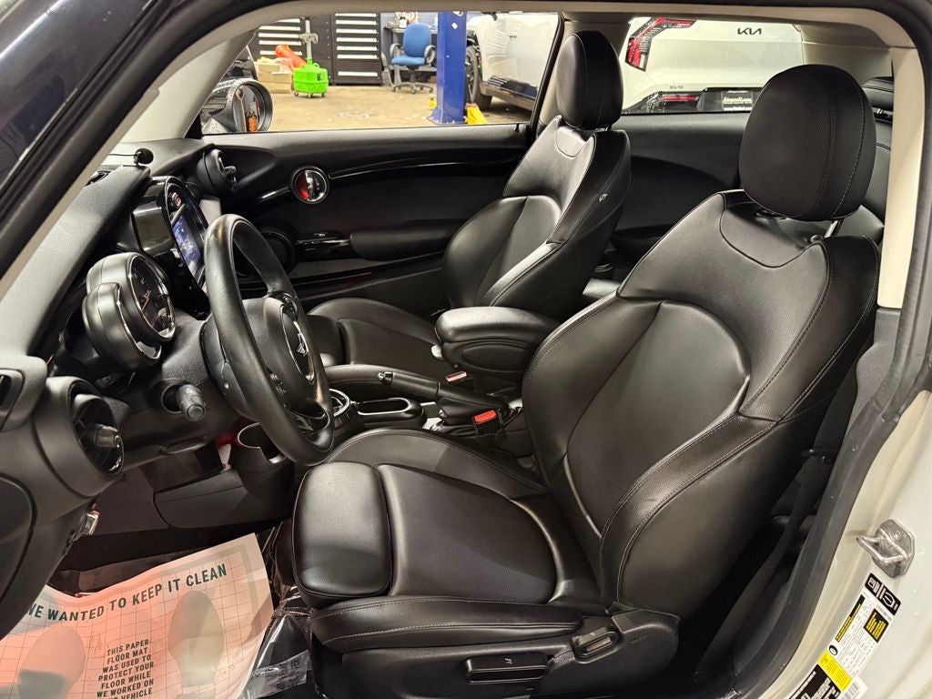 2015 MINI Cooper Base