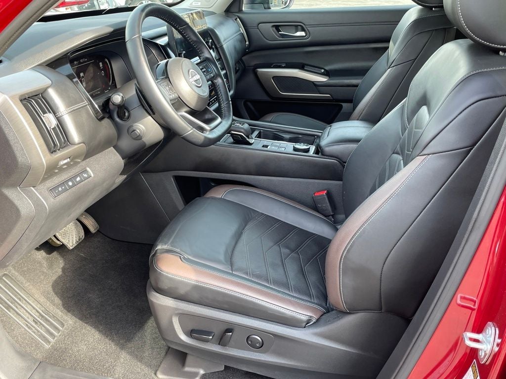 2022 Nissan Pathfinder Platinum