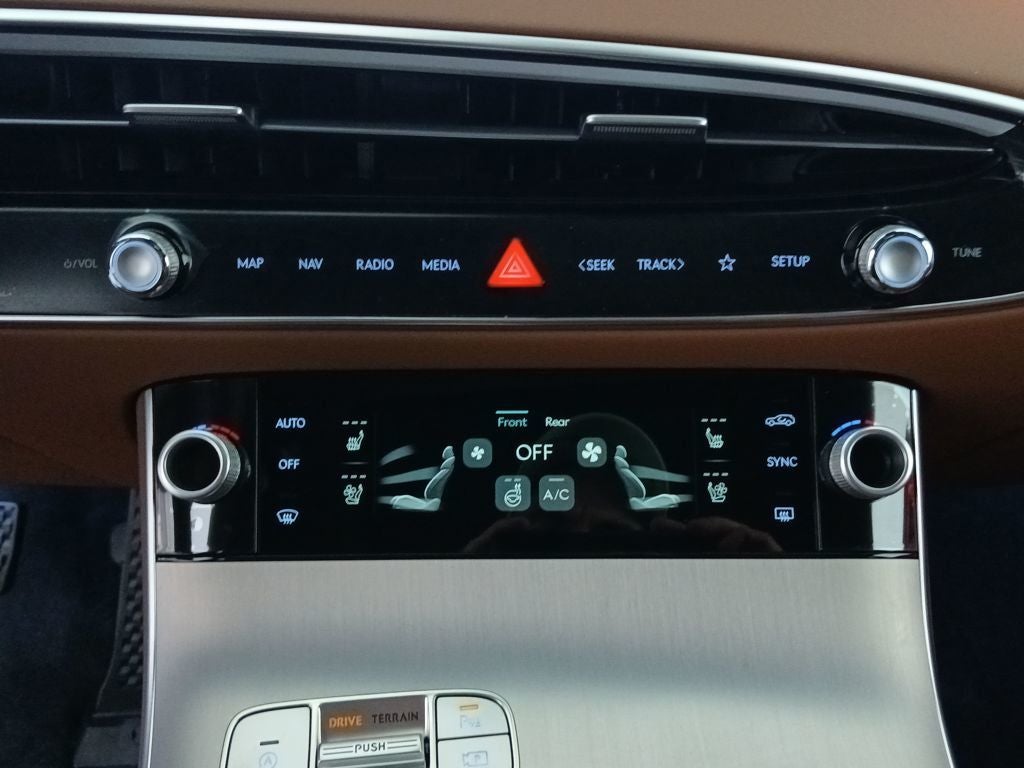 2026 Genesis GV70 2.5T Advanced