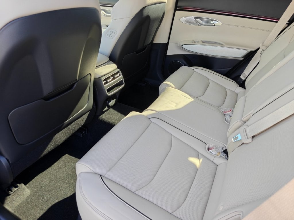 2027 Genesis GV70 2.5T Advanced