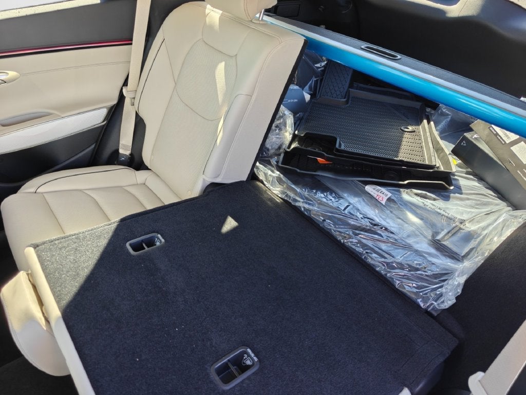 2027 Genesis GV70 2.5T Advanced