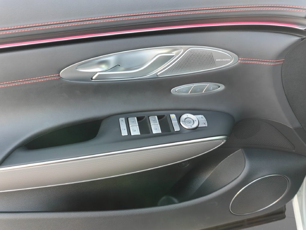 2027 Genesis GV70 2.5T Sport Prestige