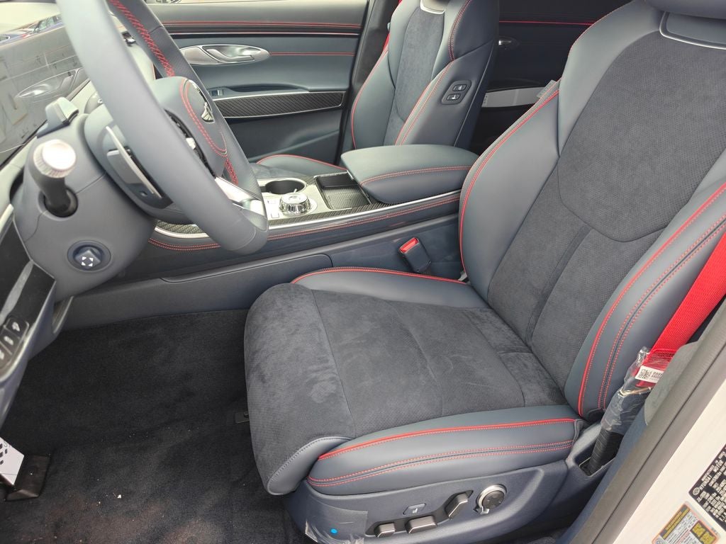 2027 Genesis GV70 3.5T Prestige Graphite
