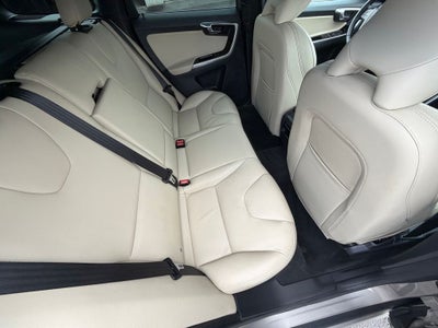 2016 Volvo XC60 T5 Platinum