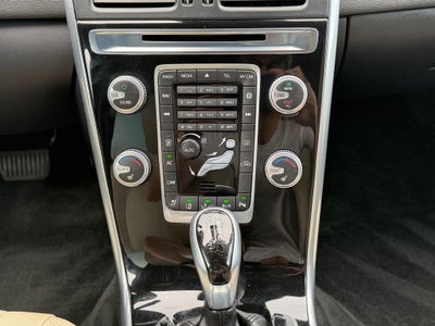 2016 Volvo XC60 T5 Platinum