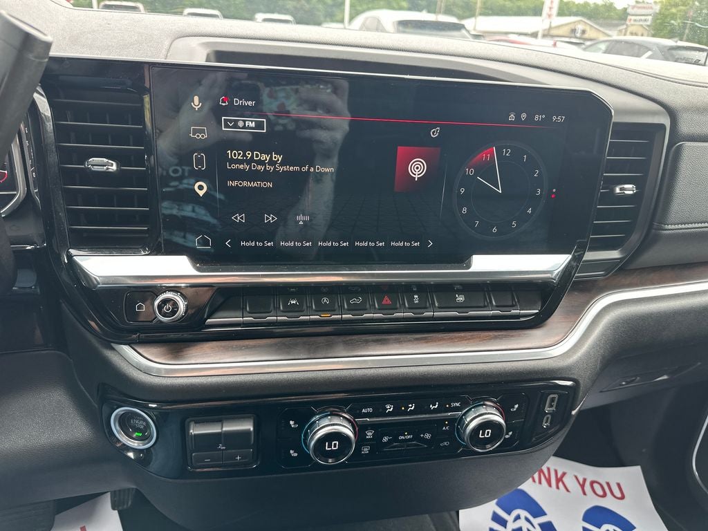 2025 GMC Sierra SLT