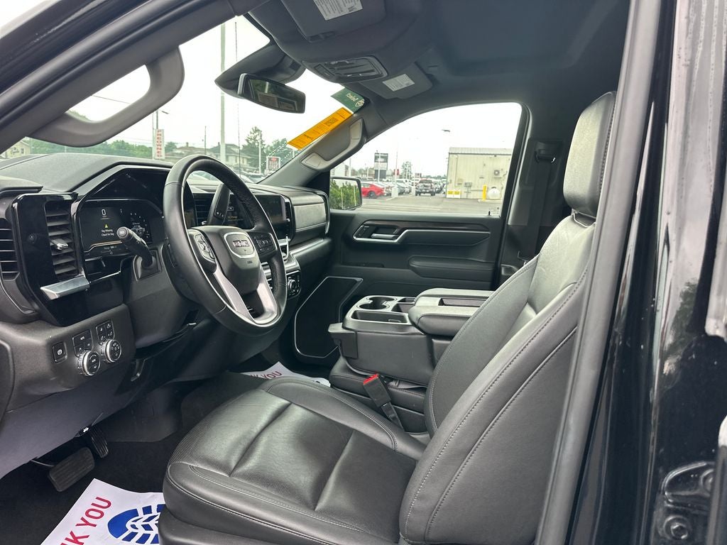 2025 GMC Sierra SLT