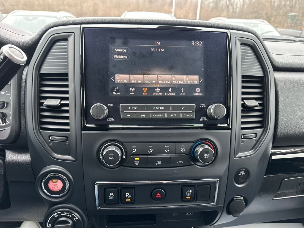 2024 Nissan Titan SV