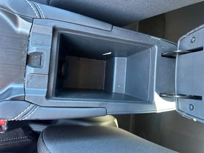 2025 Nissan Kicks MPV SV