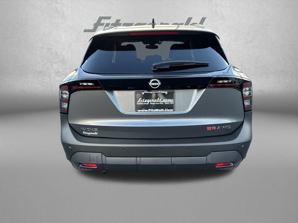 2026 Nissan Kicks SR