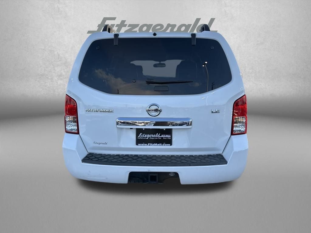 2012 Nissan Pathfinder LE